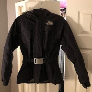 Women’s North Face Jacket for a Winter